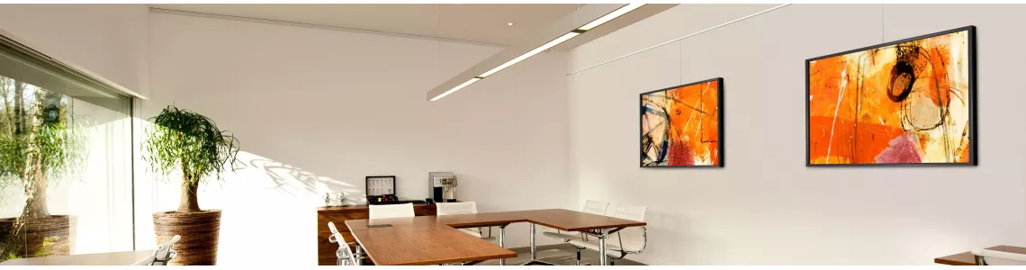 cimaise Art strip sous plafond