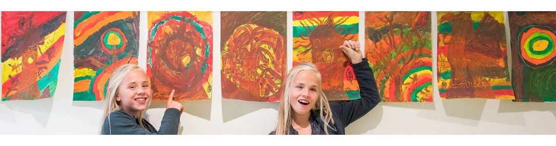CHILD ACCROCHAGE / ECOLE